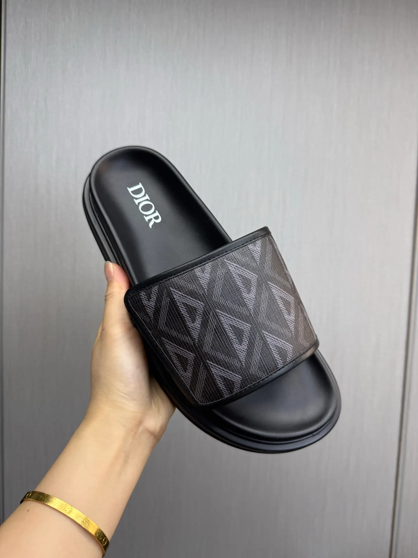 Men's shoes 💰280💰 Dior. Men's slippers 🩴Official website 1:1 production 38-45 yards 45 46 🉑️Customized original material shipped✅